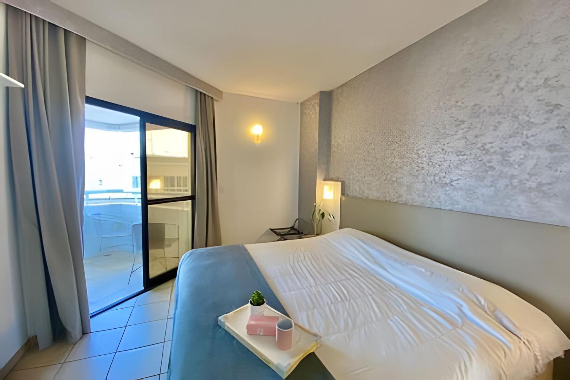 Apartamento Lindo Frente A Praia! Santos (Sao Paulo)